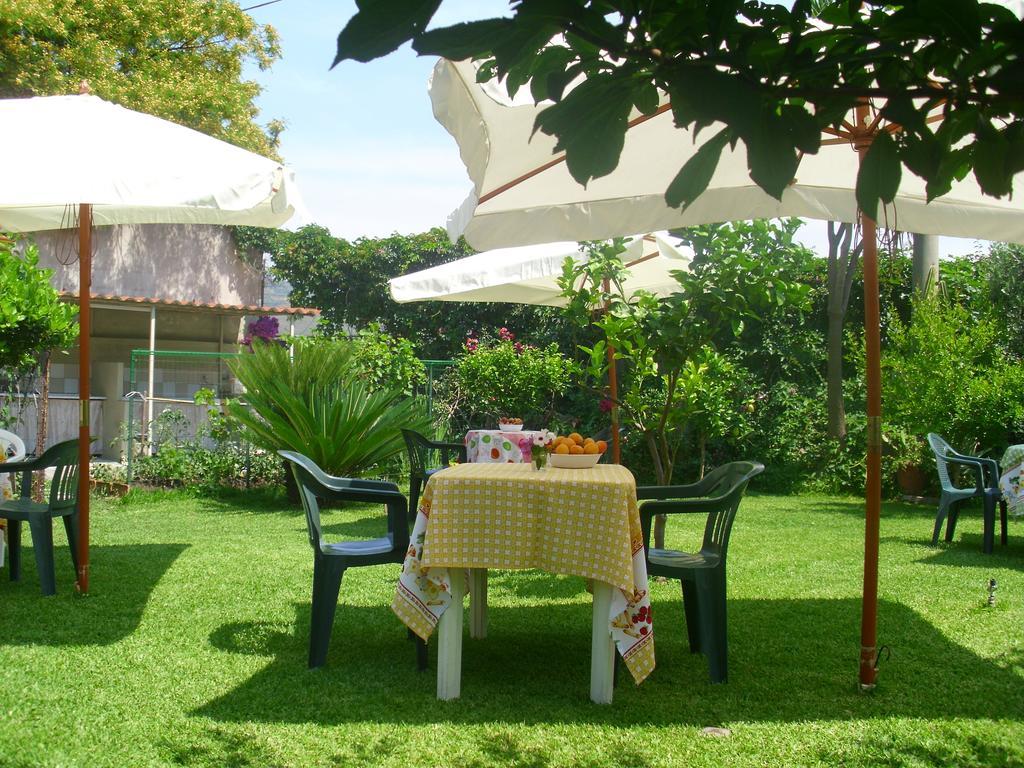 Villa Delle Vacanze Fiumefreddo di Sicilia Ngoại thất bức ảnh