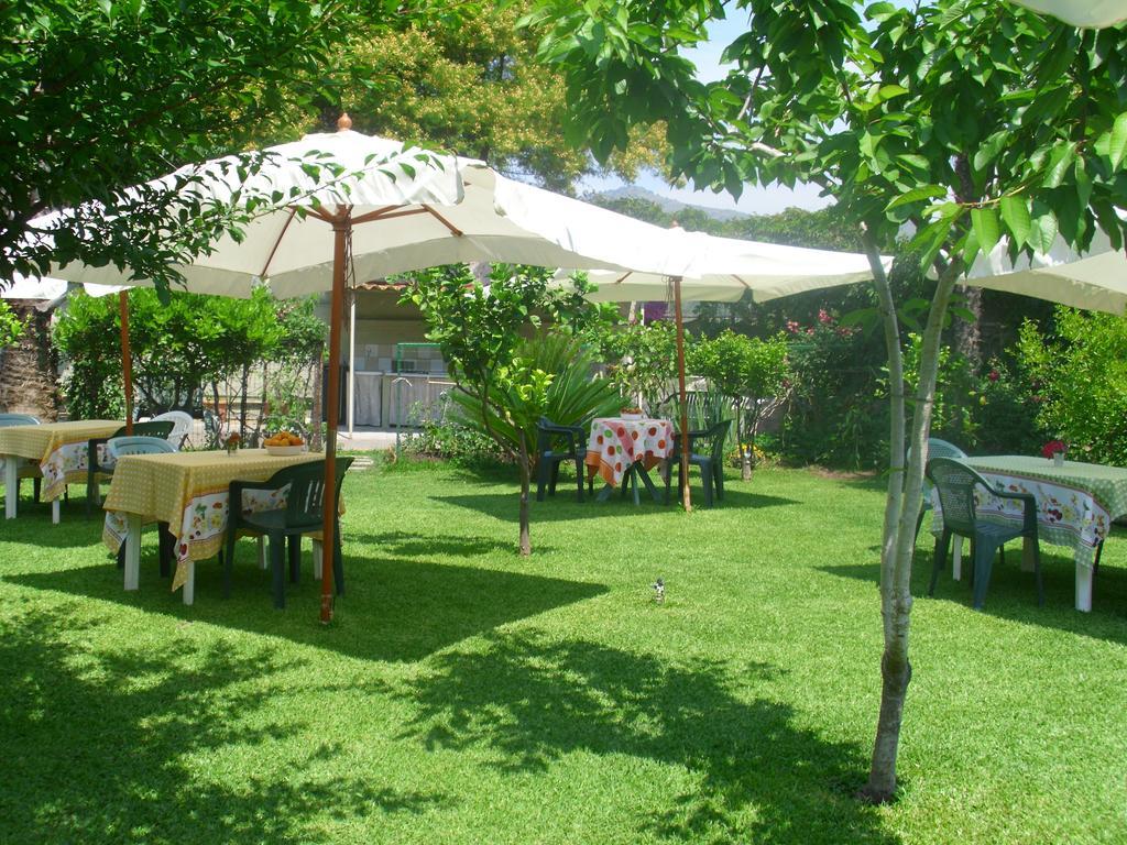 Villa Delle Vacanze Fiumefreddo di Sicilia Ngoại thất bức ảnh